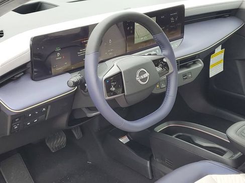 New 2026 Nissan Leaf Platinum+ w/ Illuminated Package FWD image 8