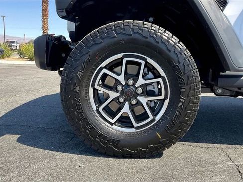 New 2025 Jeep Gladiator Rubicon w/ Safety Group image 10