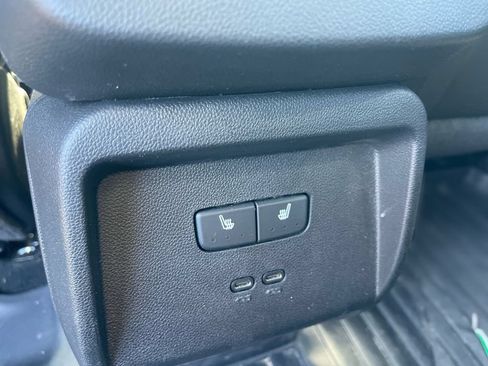 Used 2025 Chevrolet Equinox EV RS w/ Convenience Package II AWD/4WD image 28