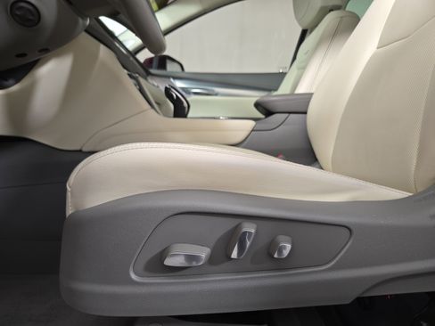 Used 2021 Cadillac XT5 Premium Luxury image 32