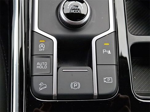 Certified 2025 Kia Sorento SX image 26