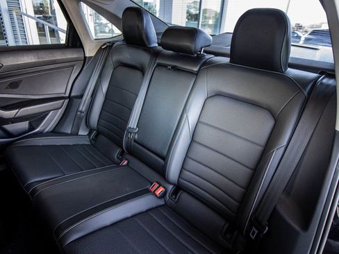 Used 2022 Volkswagen Jetta SE image 42