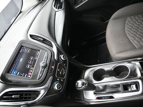 Used 2021 Chevrolet Equinox LT FWD image 21