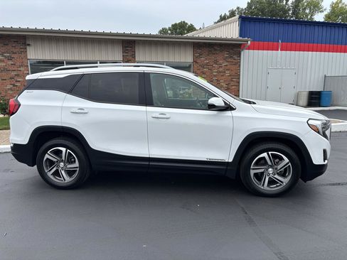 Used 2019 GMC Terrain SLT w/ Preferred Package AWD/4WD image 2