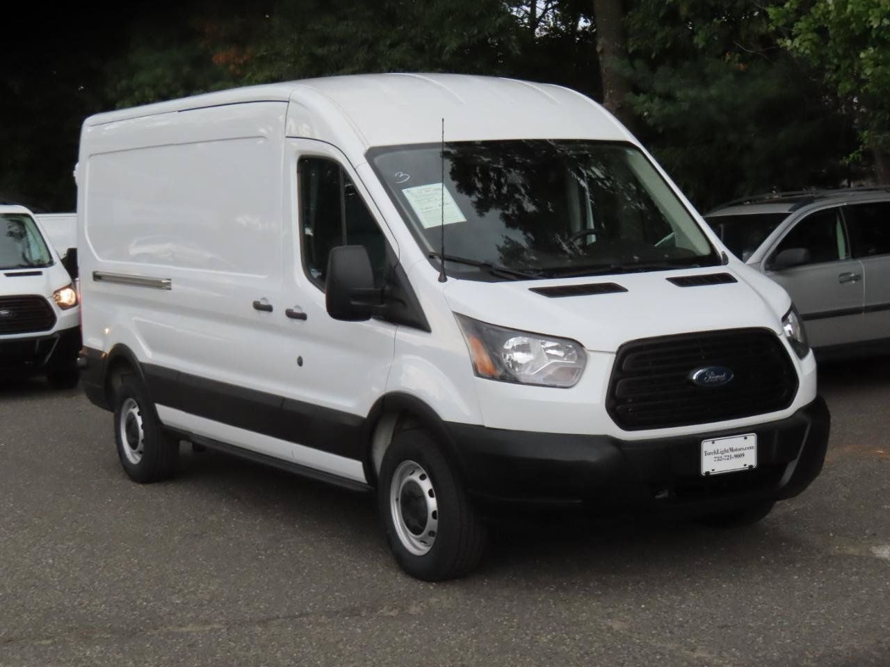 Used 2019 Ford Transit 250 148 Medium Roof RWD image 9