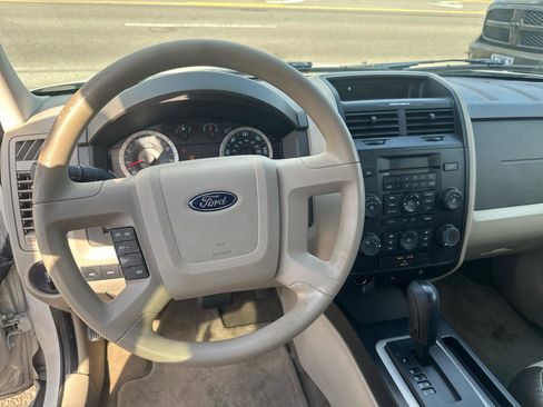 Used 2012 Ford Escape XLS image 7