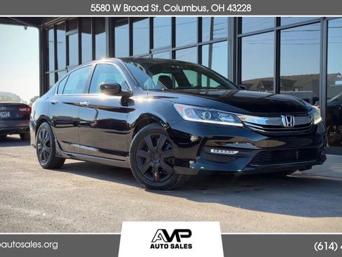 Used 2017 Honda Accord Sport image 1