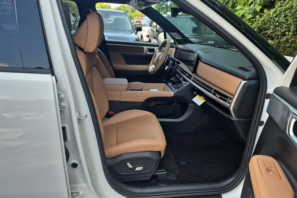 New 2027 Hyundai Santa Fe Limited FWD image 25