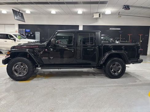 Used 2020 Jeep Gladiator Rubicon image 3