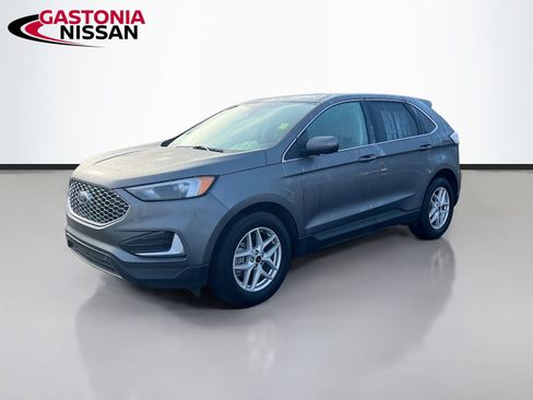 Used 2024 Ford Edge SEL image 3
