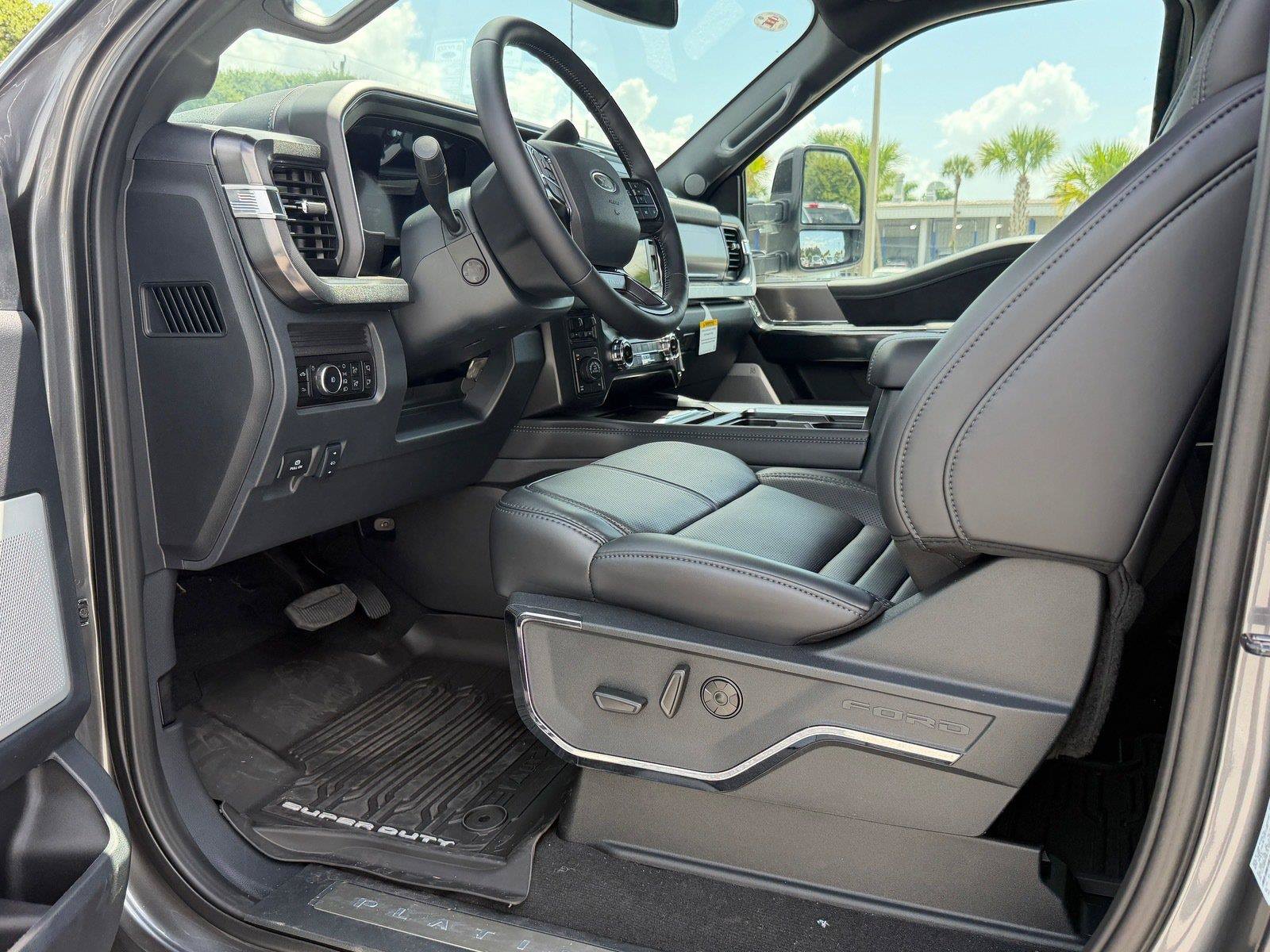 New 2026 Ford F350 Platinum w/ Tremor Off-Road Package AWD/4WD image 13