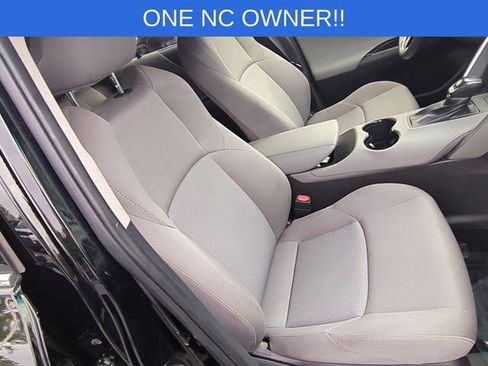 Used 2022 Toyota Venza LE image 37