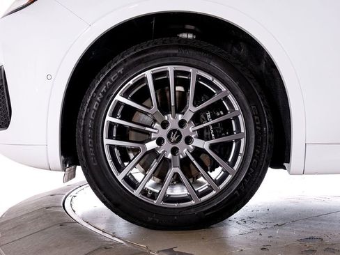 Used 2023 Maserati Grecale GT image 12