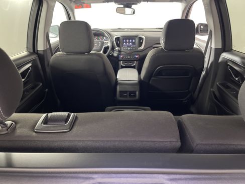 Used 2023 GMC Terrain SLE w/ Driver Convenience Package image 15