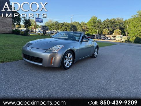 Used 2004 Nissan 350Z Touring RWD image 1