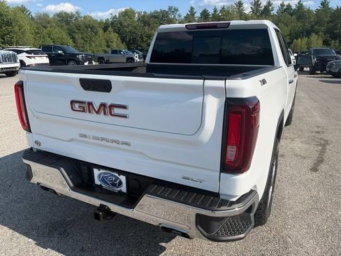 Used 2024 GMC Sierra 1500 SLT AWD/4WD image 7