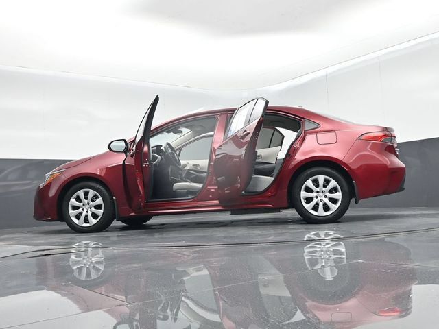 Used 2025 Toyota Corolla LE FWD image 69