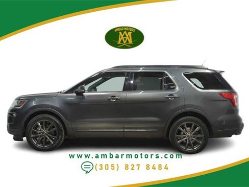 Used 2019 Ford Explorer XLT image 1
