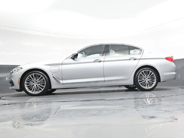 Used 2018 BMW 530e RWD image 35