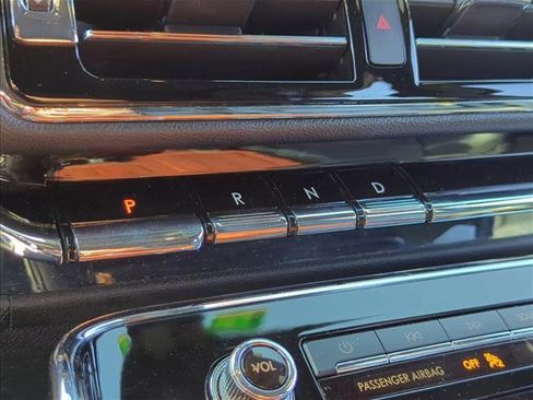 Used 2021 Lincoln Navigator Reserve image 10