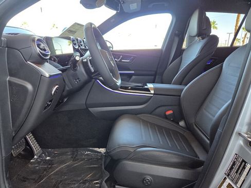 New 2025 Mercedes-Benz GLC 300 image 11
