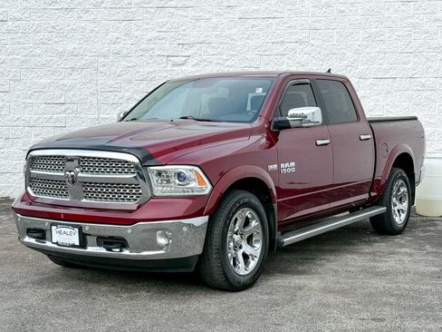 Used 2017 RAM 1500 Laramie w/ Convenience Group AWD/4WD image 3