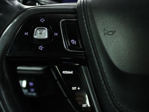 Used 2020 Lincoln Aviator Reserve w/ Equipment Group 202A image 21