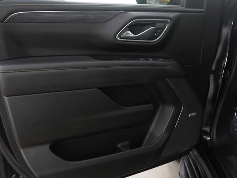 Used 2023 GMC Yukon SLT image 25