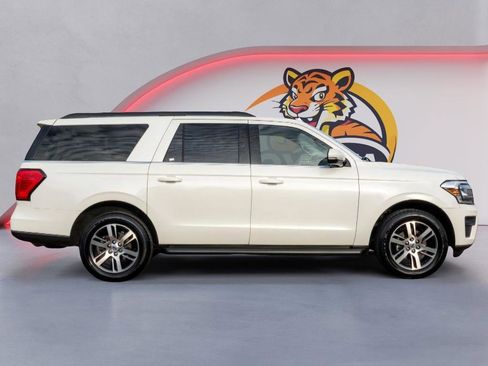 Used 2024 Ford Expedition Max XLT image 4