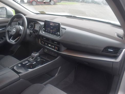 Used 2023 Nissan Rogue SV FWD image 61