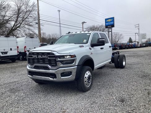 New 2026 RAM 5500 Tradesman w/ Chrome Appearance Group image 3