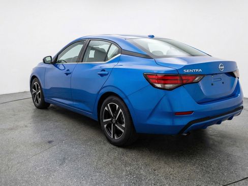 Used 2025 Nissan Sentra SV FWD image 6