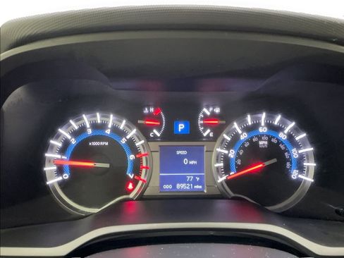 Used 2019 Toyota 4Runner TRD Off-Road AWD/4WD image 35