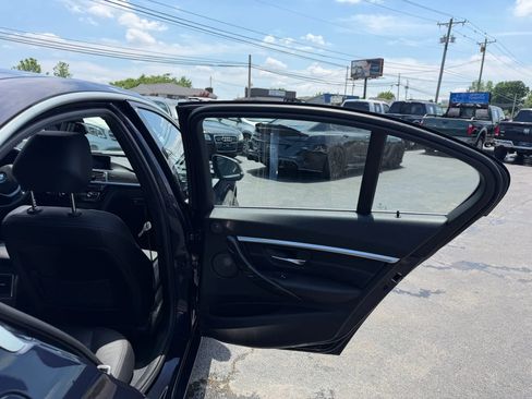 Used 2017 BMW 340i xDrive Sedan AWD/4WD image 37