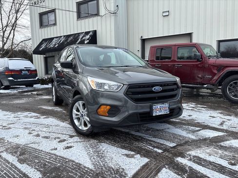 Used 2017 Ford Escape S image 6