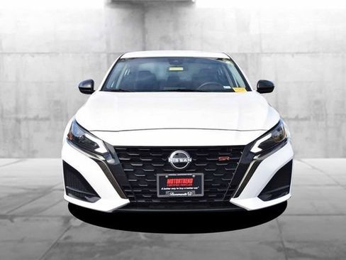 Used 2024 Nissan Altima 2.5 SR image 4