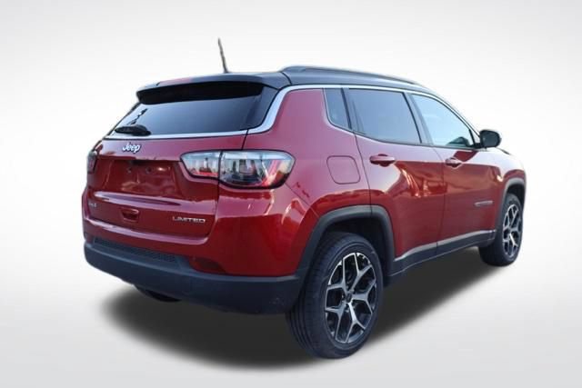 Used 2025 Jeep Compass Limited AWD/4WD image 11