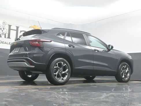 New 2026 Chevrolet Trax LT w/ LT Convenience Package image 11