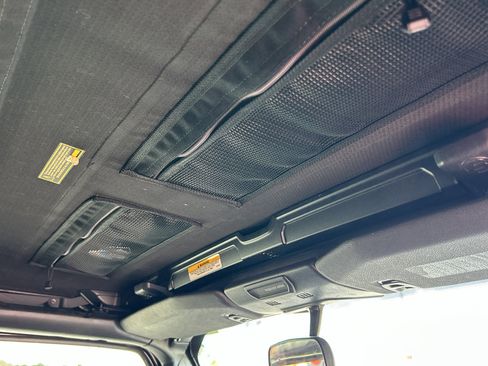 Used 2019 Jeep Wrangler Unlimited Sport image 17