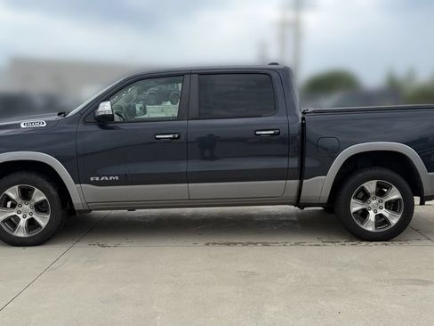Used 2019 RAM 1500 Laramie AWD/4WD image 2