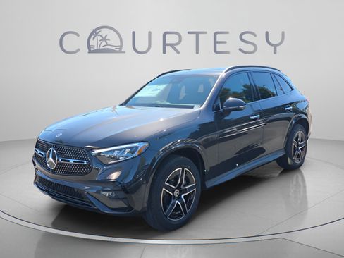 Certified 2026 Mercedes-Benz GLC 300 4MATIC image 2
