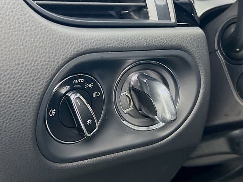 New 2026 Porsche Macan image 11