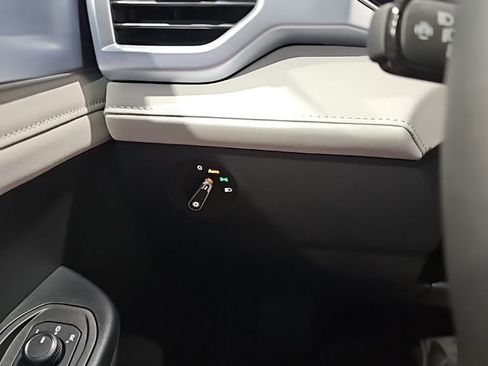 New 2026 Volkswagen Taos SE image 35