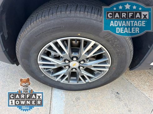 Used 2024 Chevrolet Traverse LT AWD/4WD image 7