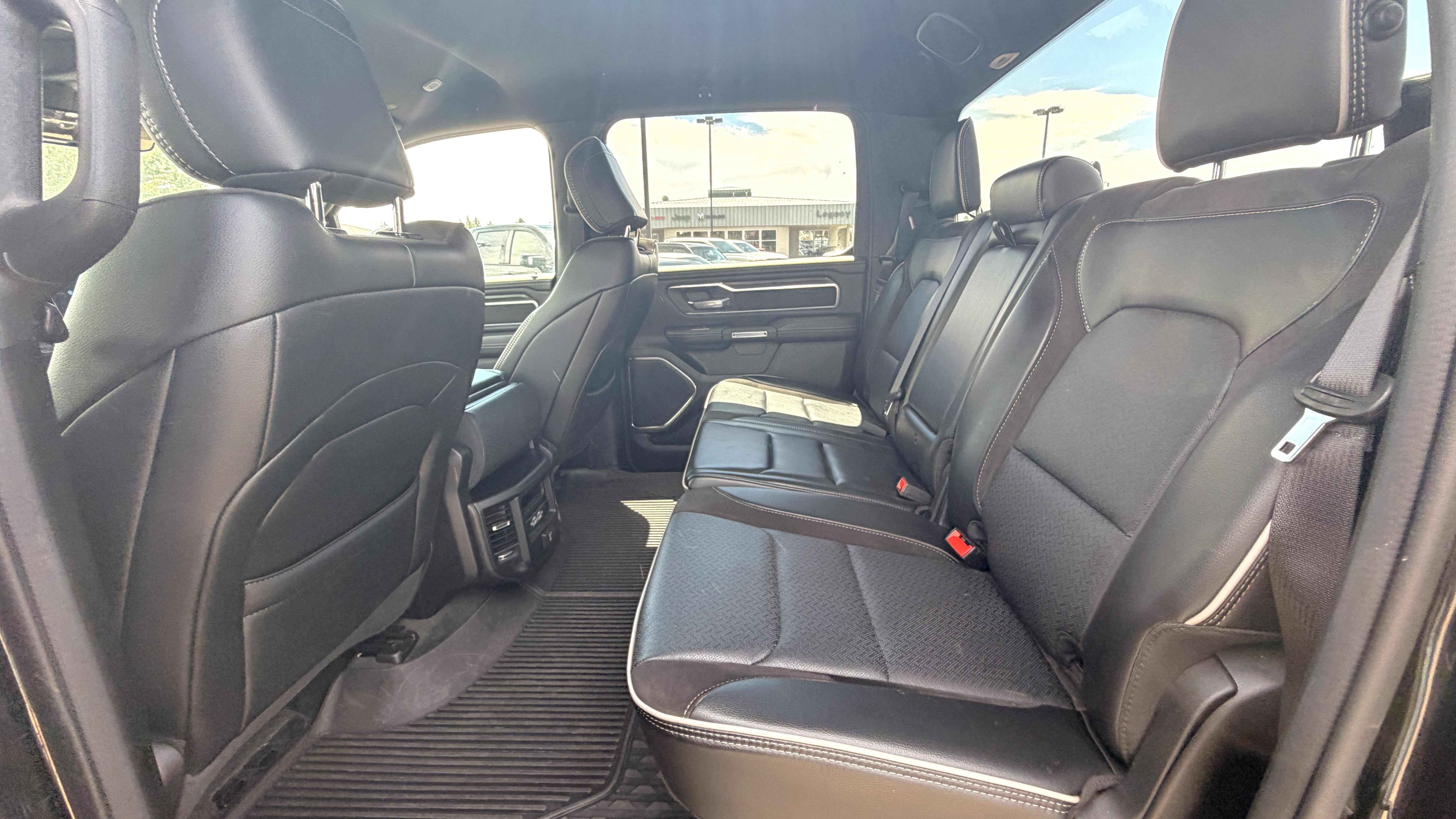 Used 2024 RAM 1500 Laramie w/ Off Road Group AWD/4WD image 19