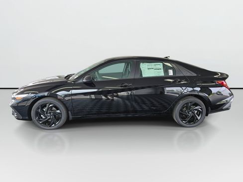 New 2026 Hyundai Elantra Sport FWD image 6