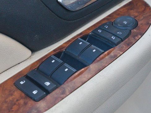 Used 2007 Chevrolet Avalanche LTZ image 14