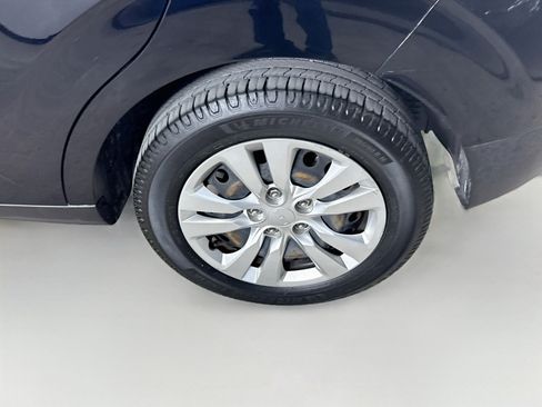 Used 2022 Kia Soul LX FWD image 35