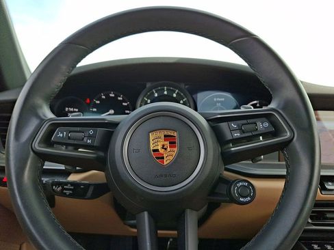 Used 2023 Porsche 911 Carrera image 17