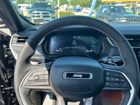 New 2024 Jeep Grand Cherokee Limited 4xe w/ Luxury Tech Group II AWD/4WD image 15